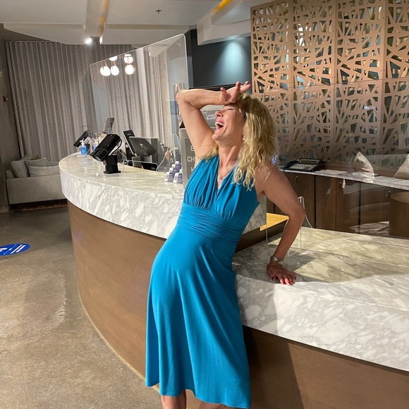 Meet your Posher, Jennifer - Picture 2 of 4